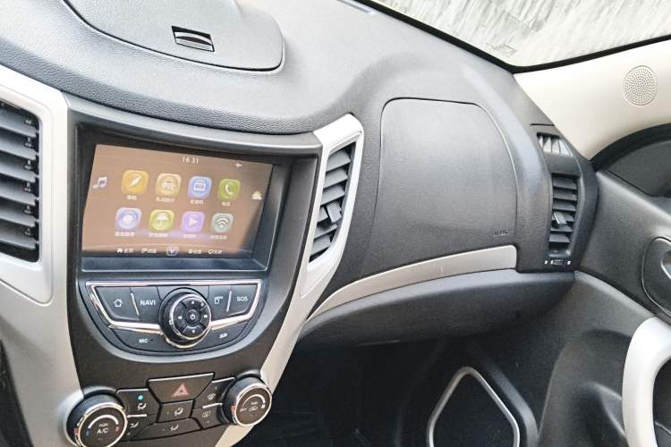 Used Changan CS35 2015 1.6L Manual Luxury Model China V Standard
