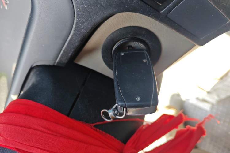 Used Jinbei Grace 2013 2.0L Zhi Ling Standard 7-Seater All-Games Commemorative Version China IV Standard