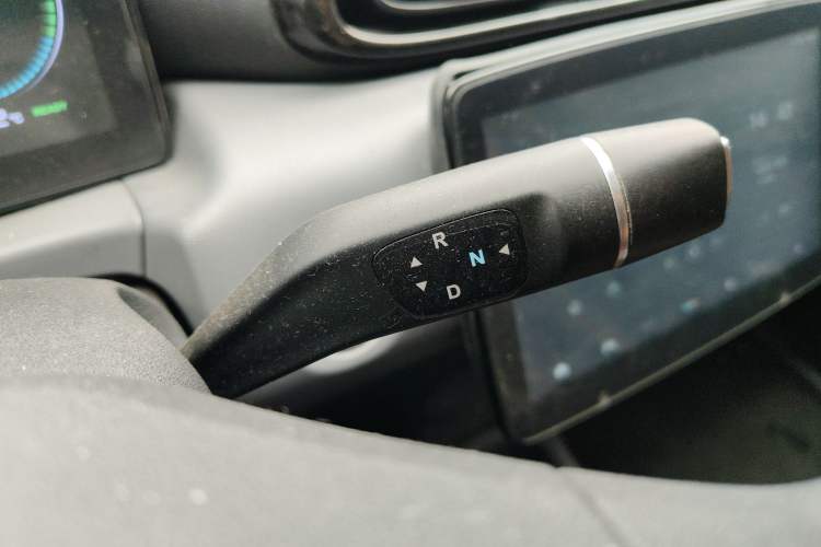 Used Leapmotor T03 2024 403 Comfort Edition Gear Lever