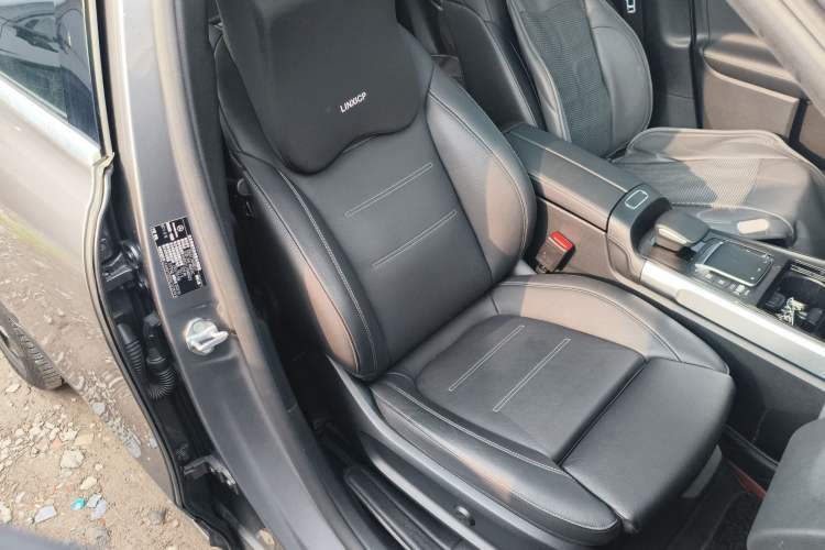 Used Mercedes-Benz EQB 2022 EQB 350 4MATIC First Edition Special Version Right Front Seat