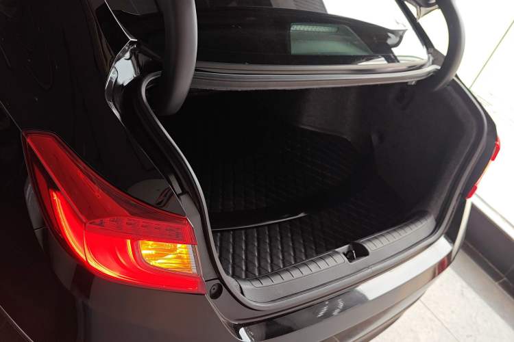 Used Honda Accord 2018 260TURBO Elite Edition China VI Trunk