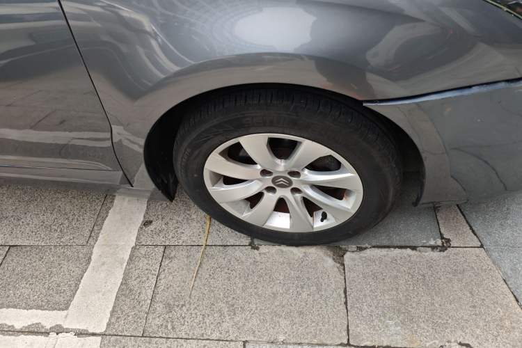 Used Citroen C-Quatre 2011 Sedan 1.6L Automatic Champion Edition Right Front Wheel Hub