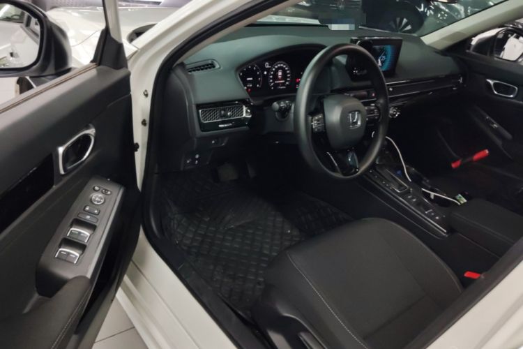 Used Honda Civic 2023 240TURBO CVT Dynamic Edition Driver Seat