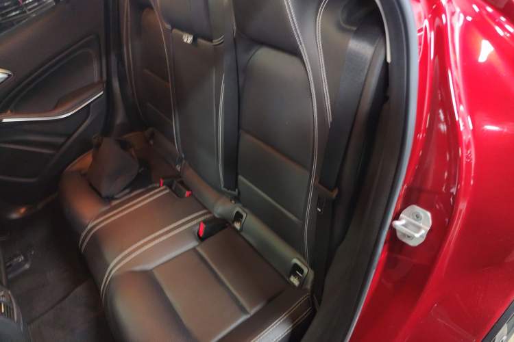 Used Mercedes-Benz GLA 2017 GLA 220 4MATIC Fashion Model
