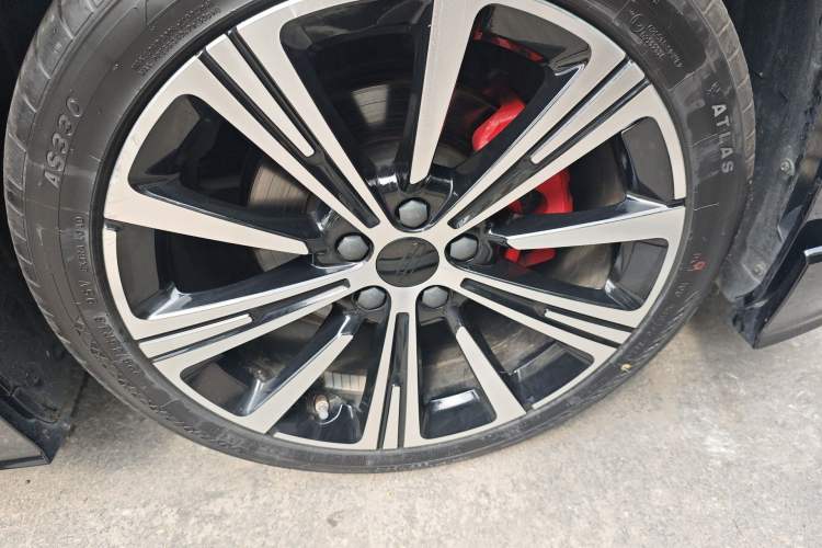 Used Geely Auto Preface 2025 Dongfang Yao 1.5TD Kunlun Edition Right Front Wheel Hub