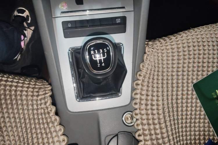 Used Skoda Octavia 2015 1.6L Manual Yijie Edition