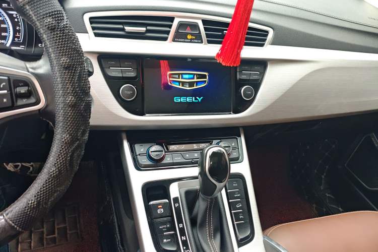 Used Geely Auto Emgrand X7 Sport 2016 1.8TD Automatic ZhiZun Version
