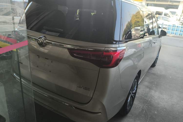 Used Buick GL8 2022 ES Land Cruiser 653T Luxury Model