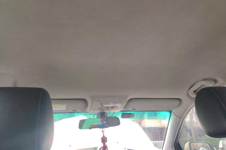 Used BYD S6 2014 2.0L Manual Luxury 5-Seater Headliner