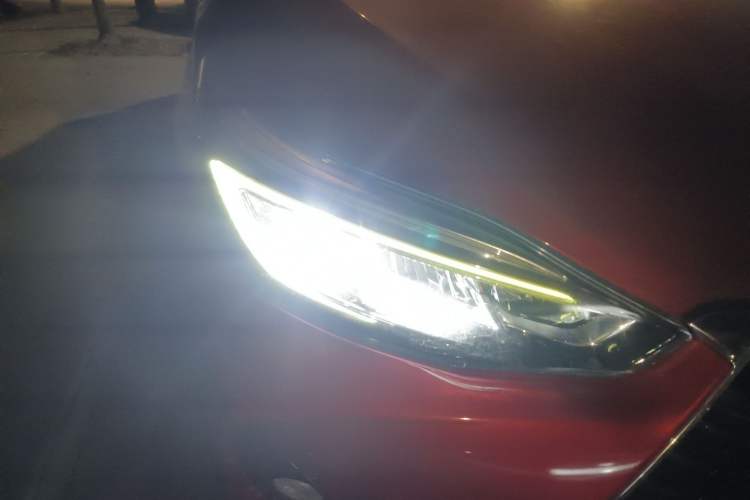 Used Toyota YARiS L Zhi Xuan 2020 X-Trail X 1.5L CVT Luxury Edition Right Front Headlight