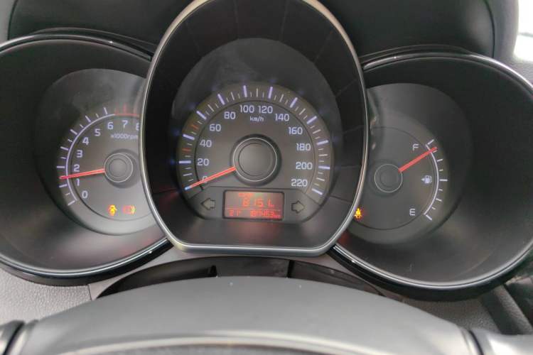 Used Kia K2 2015 Sedan 1.4L MT GLS
