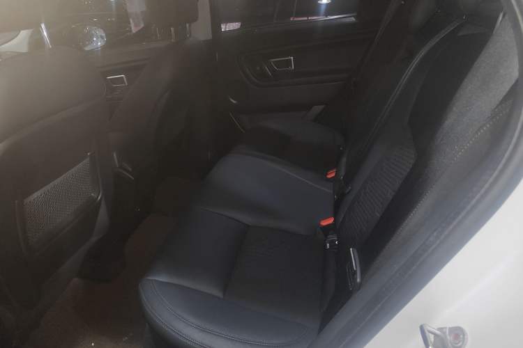 Used Land Rover Discovery Sport 2019 240 PS PURE Edition China VI Standard Left Rear Seat