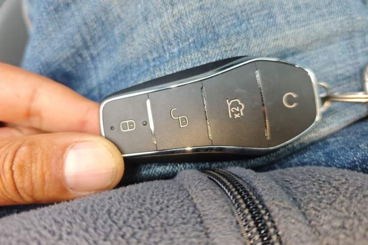 Used BYD Qin L 2025 EV 545KM Beyond Version Vehicle Key