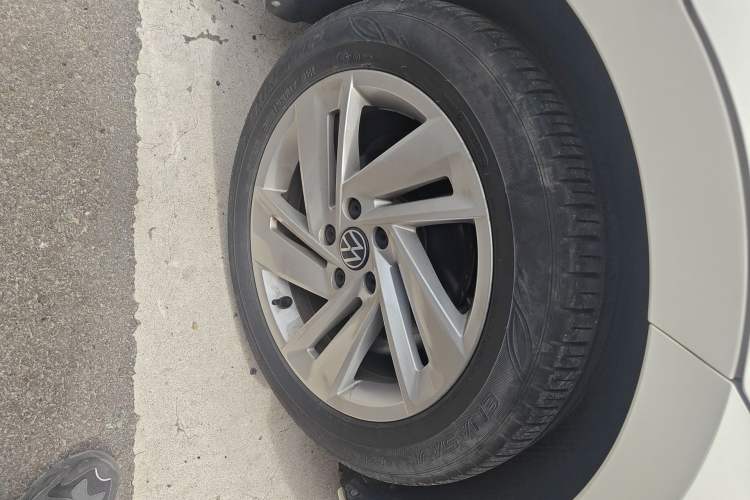 Used Volkswagen Lamando 2022 Lingdu L 280TSI DSG Spicy Edition Right Front Wheel Hub