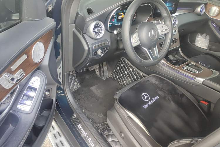 Used Mercedes-Benz GLC 2021 GLC 300 L 4MATIC Dynamic Model Left Front Seat