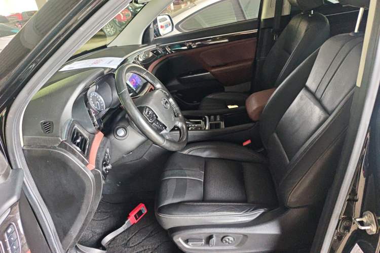 Used GAC Trumpchi GS8 2017 320T Two-Wheel Drive Luxury Smart Connectivity Version (7 Seats)