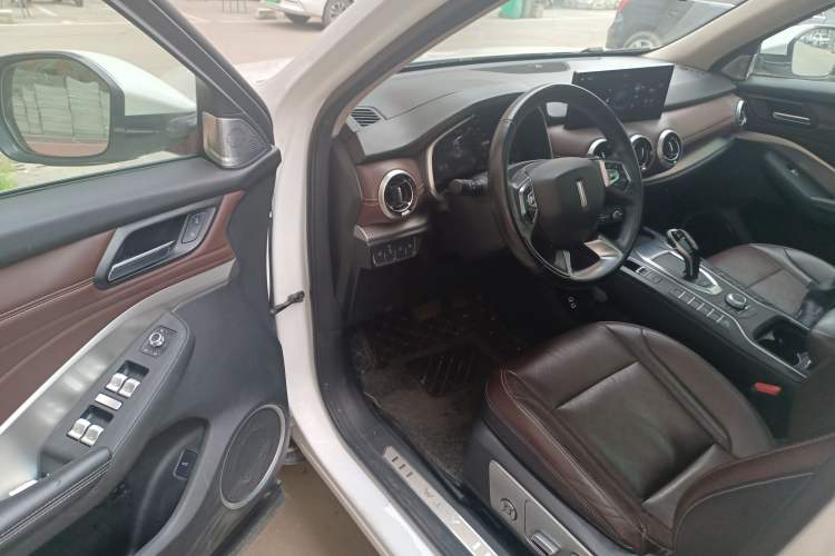 Used Wey VV6 2020 2.0T Two-Wheel Drive Smart Protection+
