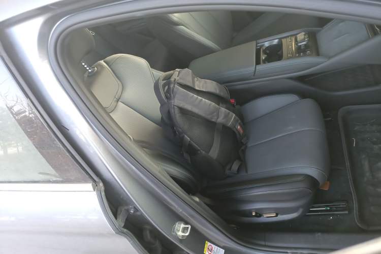 Used BYD Qin L 2025 DM-i Smart Drive 120KM Superior Model
