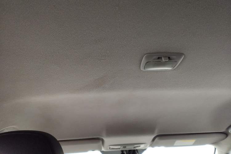 Used Peugeot 4008 2013 2.0L Two-Wheel Drive Entry-Level Trim