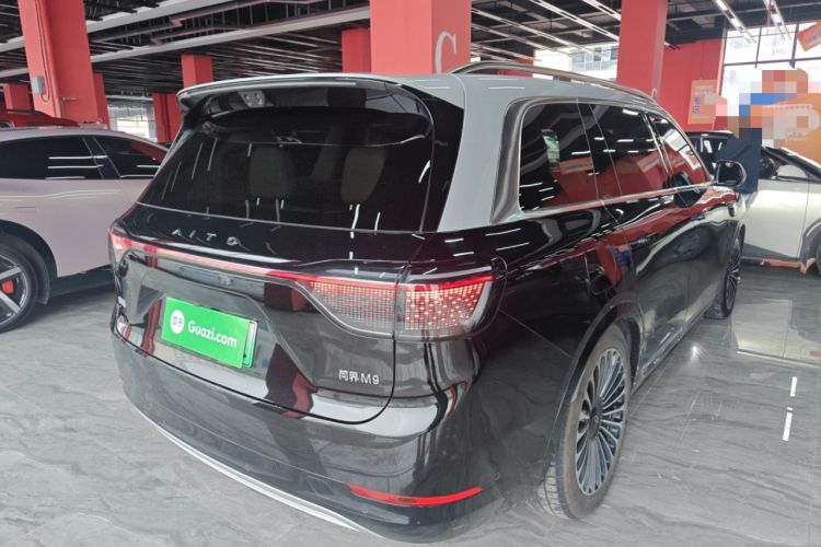 Used Hima AITO M9 2025 Extended-Range Ultra Version 52 kWh 6-Seater Rear Right 45 Deg