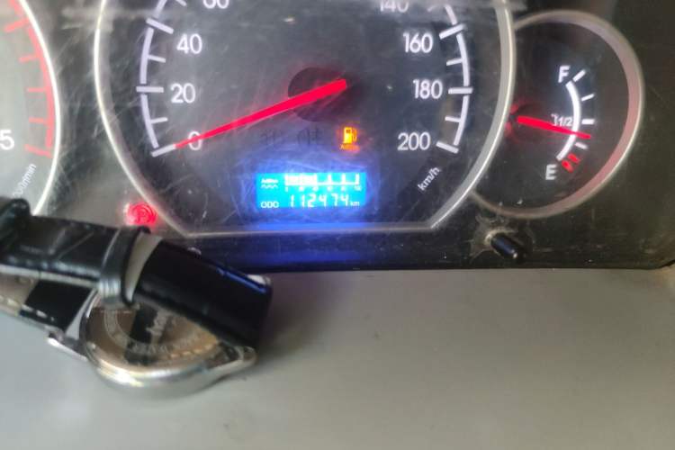 Used JAC Group Sunray 2019 1.9T Fuel-Efficient Platinum Edition 5-9 Seater Star Express Odometer Close Up