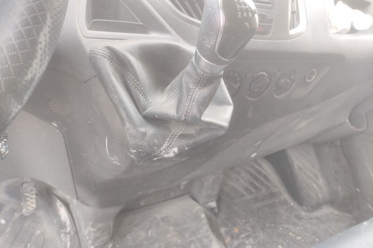 Used Ford Transit 2017 2.0T Diesel Multi-Function Commercial Vehicle Mid-Drive Mid-Roof China V Standard