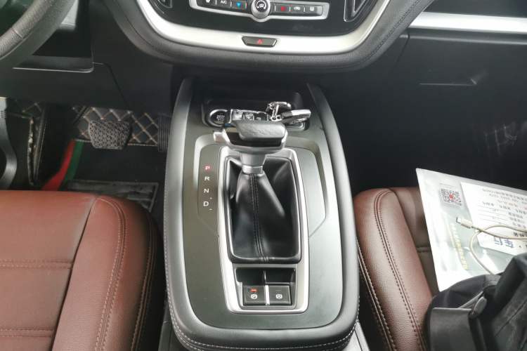 Used JETOUR X70M 2021 1.5T DCT Luxury Partner Model 7 Seats