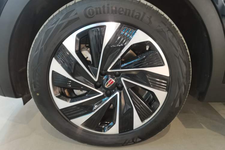 Used Hongqi HS7 PHEV 2024 2.0T PHEV Four-Wheel Drive Flagship Edition 6 Seats
