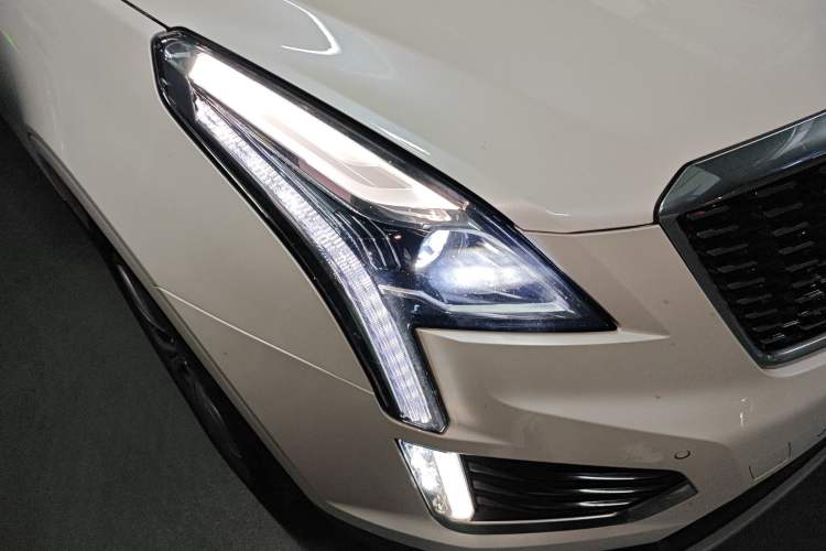 Used Cadillac XT5 2022 2.0T Two-Wheel Drive Luxury Version