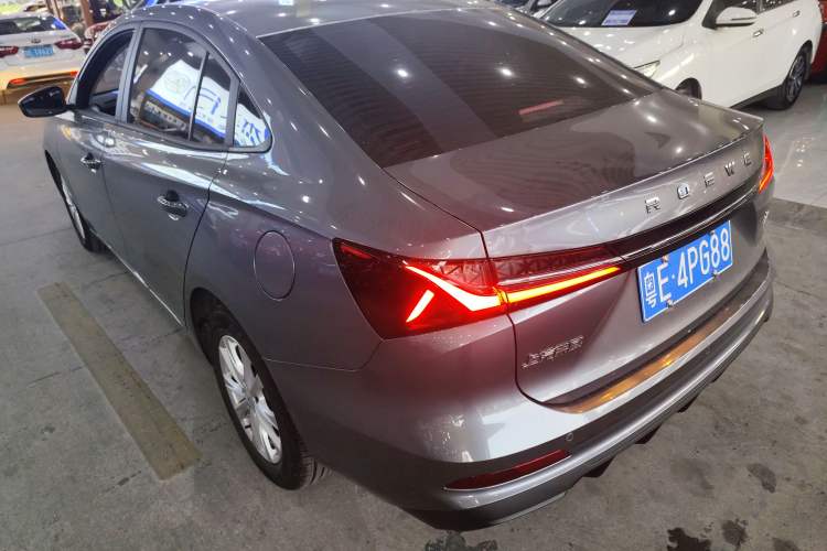 Used Roewe i5 2026 Model 1.5L Manual Comfort Version
