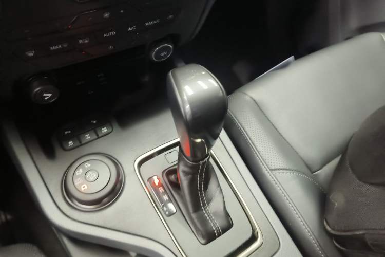 Used Ford Everest 2016 2.0T Gasoline Automatic 4x4 Flagship Edition Gear Lever