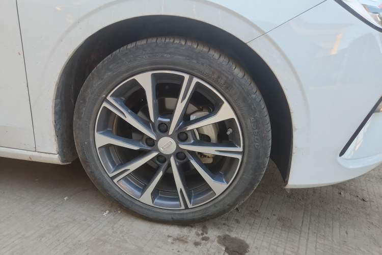 Used Geely Auto Emgrand 2025 4th Generation 1.5L CVT Luxury Version
