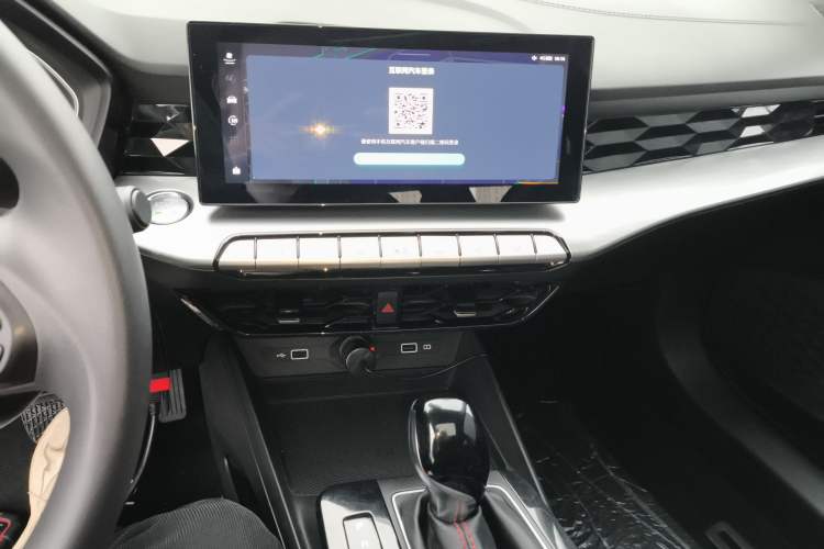 Used MG 5 2023 180 DVVT CVT Luxury Edition
