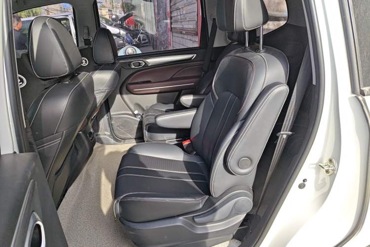 Used GAC Trumpchi M6 2023 PRO 270T DCT Luxury Edition Left Rear Seat