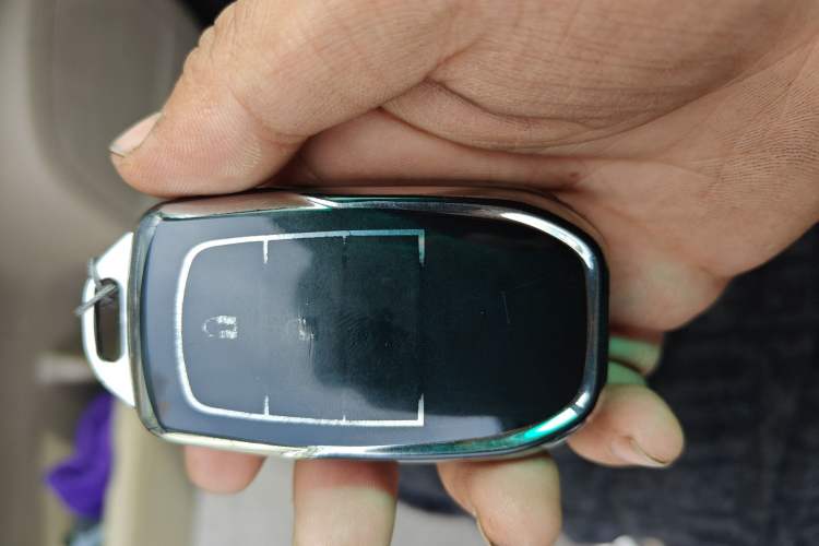 Used Toyota Highlander 2012 2.7L Two-Wheel Drive 7-Seater Ultimate Edition