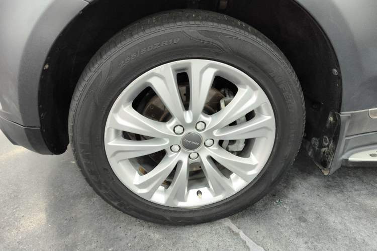 Used Haval H8 2017 2.0T Gasoline 4x4 Smart Enjoyment Version
