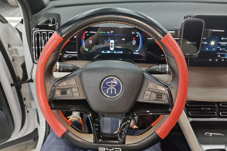 Used BYD Song Pro New Energy 2023 Champion Edition DM-i 71KM Navigation Model
