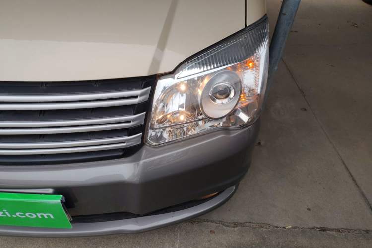 Used FORTHING Lingzhi 2018 M3L 1.6L 7-Seater Comfort Model Left Front Headlight