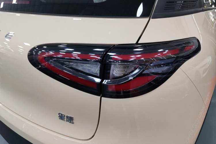 Used Geely Galaxy Geome 2026 Model 310km Dream Edition Right Rear Taillight
