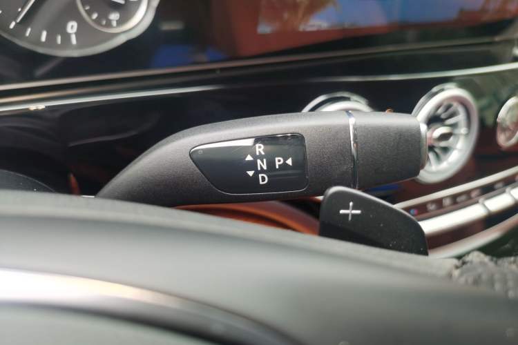 Used Mercedes-Benz Vito 2021 2.0T Business Version 7 Seats