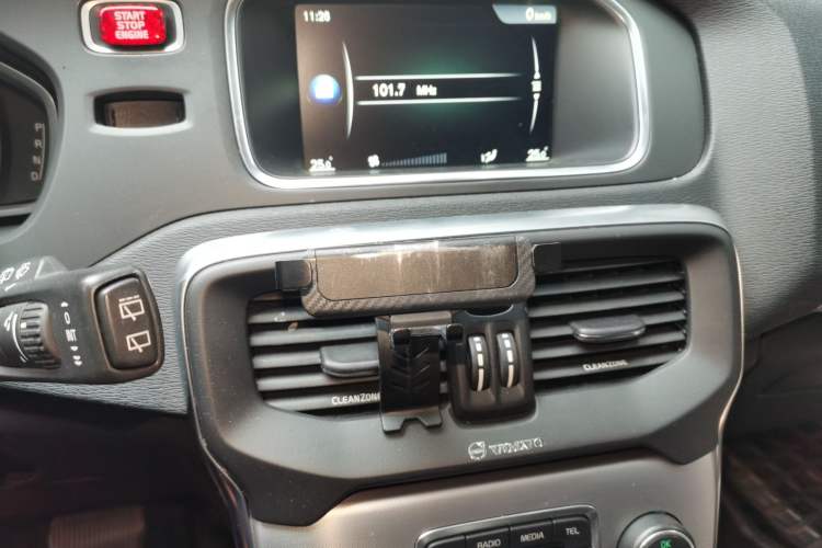 Used Volvo V40 2017 T3 Zhiya Edition Audio And AC Panel