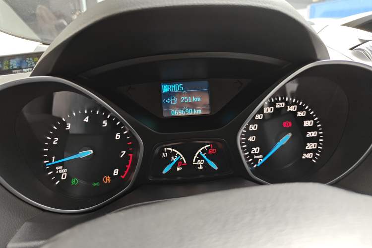 Used Ford Kuga 2013 1.6L GTDi Two-Wheel-Drive Comfort Model