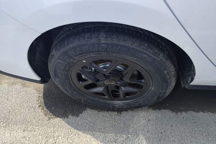 Used BYD Seal 05 DM-i 2026 DM-i 128KM Luxury Edition Right Rear Wheel Hub