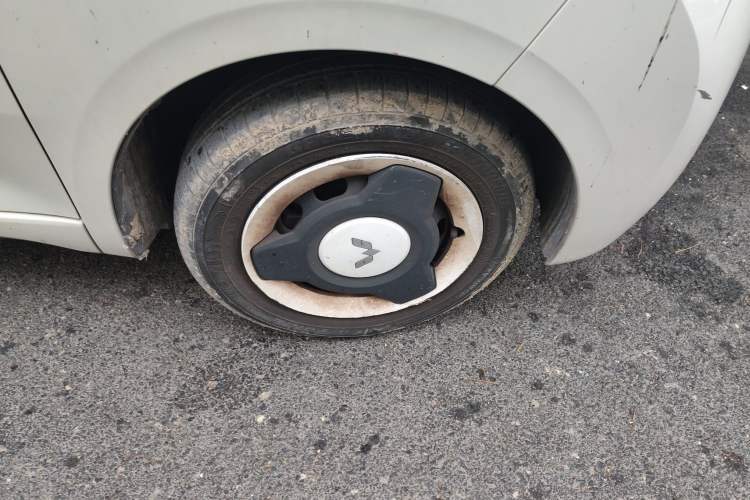 Used Wuling Hongguang MINIEV 2024 3rd Generation 170 km Right Front Wheel Hub