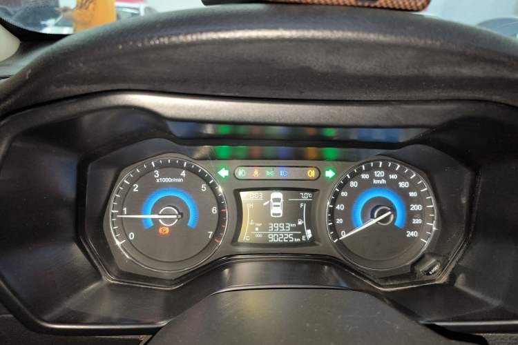 Used Dongfeng Fengon 580 2017 1.8L Manual Comfort Model
