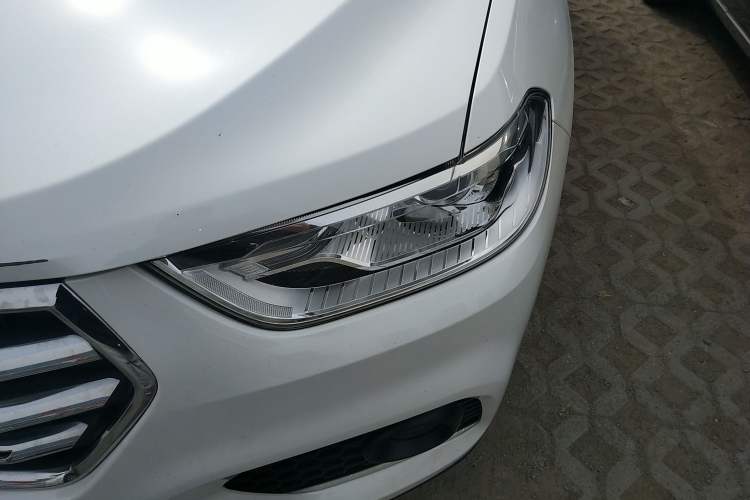 Used Haval H2 2018 1.5T Dual-Clutch Two-Wheel Drive Fashion Model China VI Standard