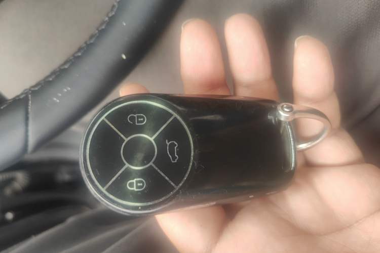 Used ORA Good Cat GT 2022 Mulan Edition 480km Long-Range续航 Vehicle Key