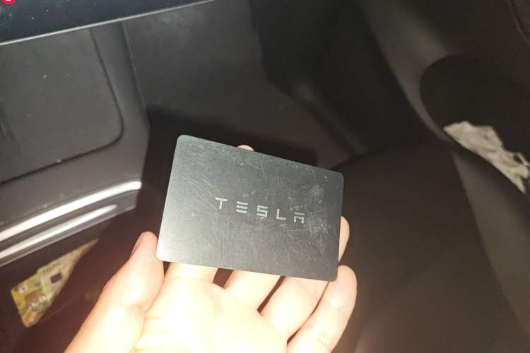 Used Tesla Model Y 2021 Standard Range Rear-Wheel Drive Version Vehicle Key