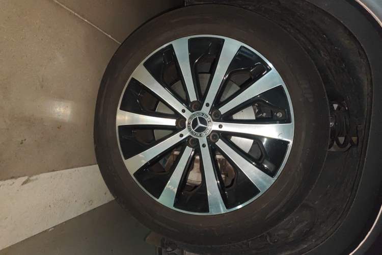 Used Mercedes-Benz GLB 2024 Refresh GLB 220 Fashion Edition Right Front Wheel Hub