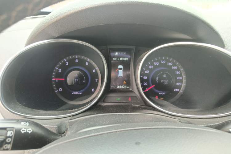 Used Hyundai Santa Fe 2013 2.4L Automatic Two-Wheel Drive Smart Version